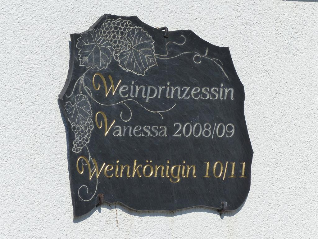 Wein Und Gaestehaus Scheid Sankt Aldegund Exterior photo